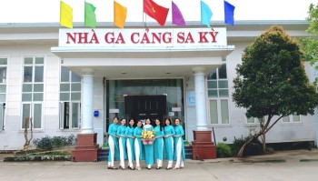 Sôi nổi hoạt động gặp mặt và hưởng ứng Tuần lễ Áo dài nhân kỷ niệm 116 năm Ngày Quốc tế Phụ nữ tại Ban Quản lý