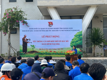 Tuổi trẻ Ban Quản lý cảng tỉnh Quảng Ngãi tham gia Lễ phát động “Tết trồng cây đời đời nhớ ơn Bác Hồ” tại Bến cảng Bến Đình, đặc khu Lý Sơn.