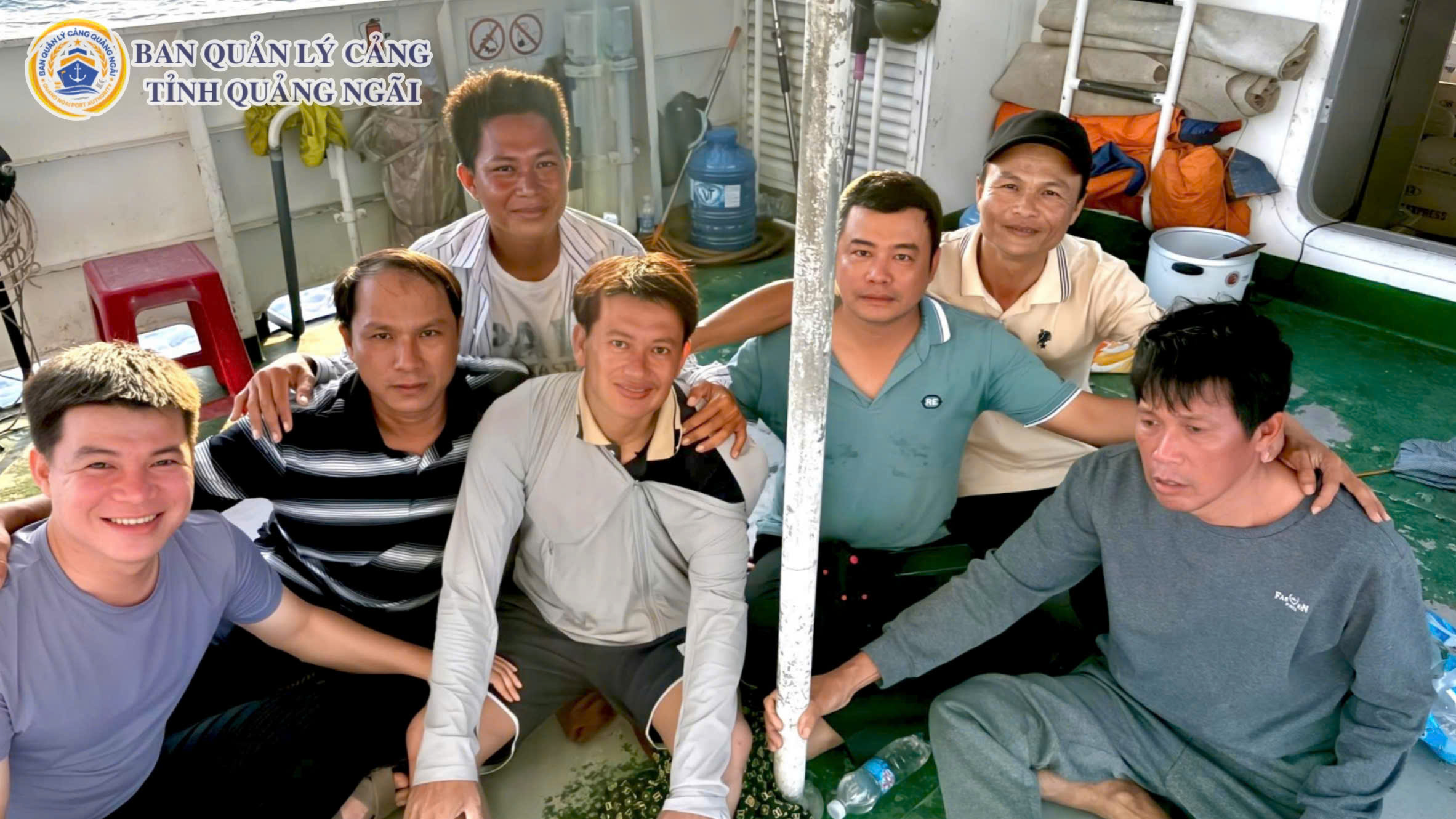 Những người anh em vui mừng khi tìm thấy 2 anh hùng